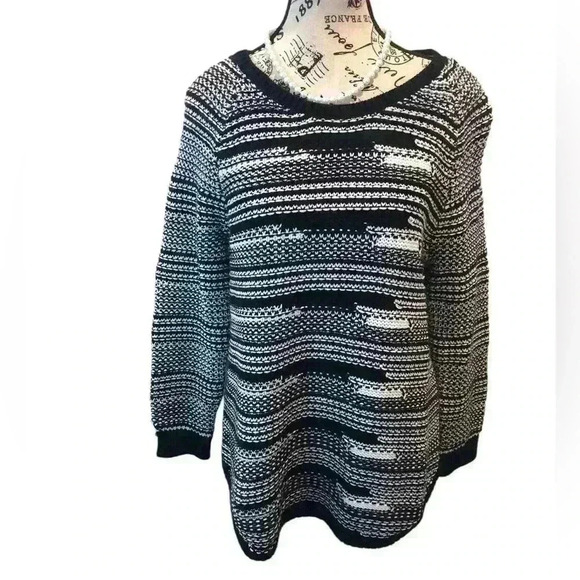 New Directions Weekend Belk Brand Medium Black and White Knit Sweater L/S - Picture 1 of 3